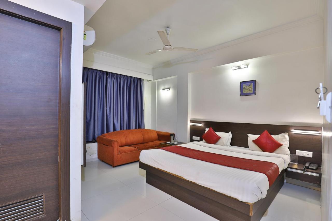 Hotel Park Land Ahmedabad Exterior foto