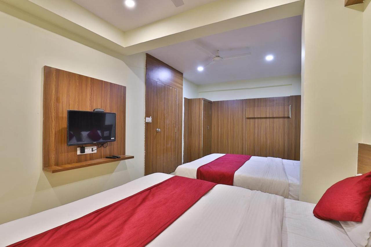 Hotel Park Land Ahmedabad Exterior foto