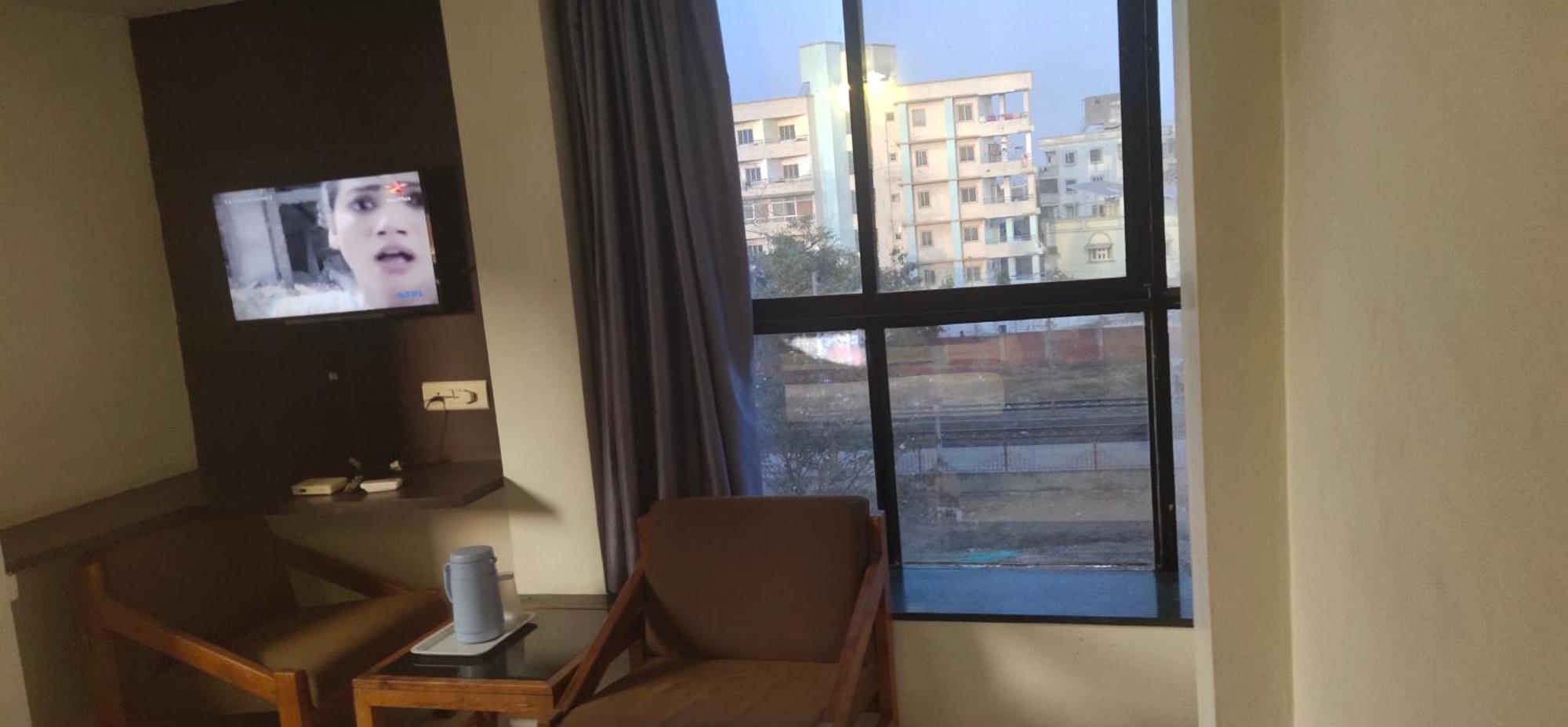 Hotel Park Land Ahmedabad Exterior foto